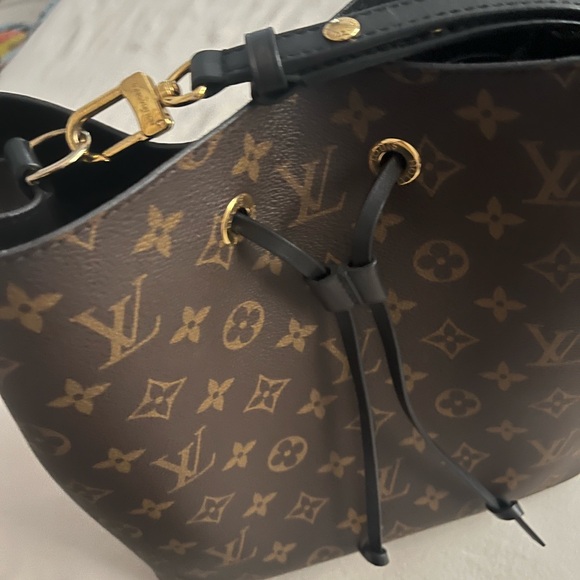 Louis Vuitton NéoNoé MM - Picture 4 of 9